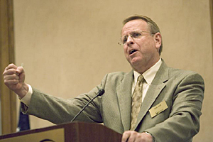 Tom Elliff at IMB trustee meeting