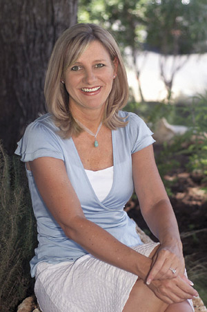 Courtney, Vicki