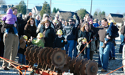 Anderson Mill Road begins construction of worship center