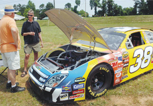 Crossover, race car