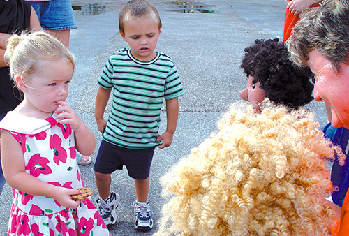 Kids and puppets