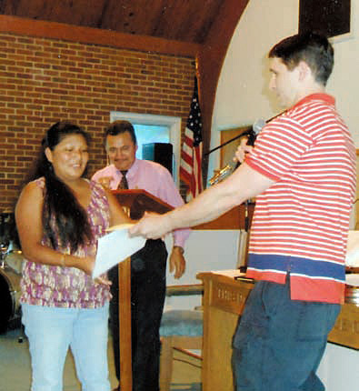 USC students teach English at Hispanic church